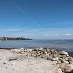 6 Person In Hejls-by Traum *