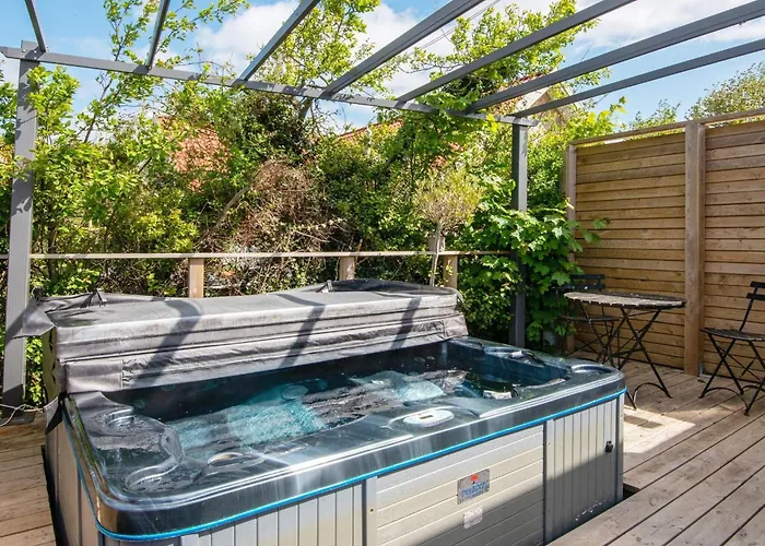 6 Person In Hejls-by Traum *